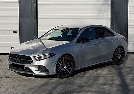 Mercedes-Benz A 200 Limousine Edition AMG/Ambiente/SHZ/LED