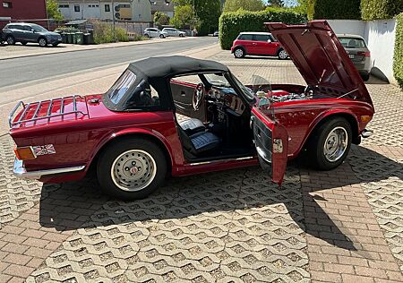 Triumph TR6