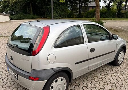 Opel Corsa 1.2 -
