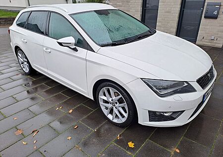 Seat Leon ST FR Kombi 8-fach Sitzheizung Navi Tempoma