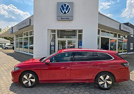 VW Passat Variant Volkswagen 2.0 TDI 110 kW Elegance IQ Light