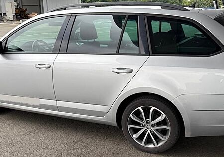Skoda Octavia 1.6 TDI SCR DSG CLEVER Combi CLEVER