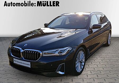 BMW 530 i Touring Luxury Line Park-Assistent+AHZV+PA