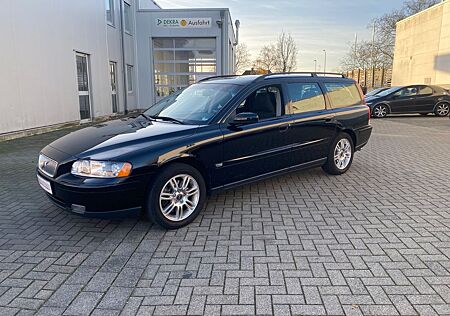 Volvo V70 Kombi 2.4 SHD 1. Hand Top Zustand