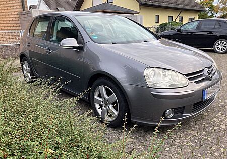 VW Golf Volkswagen V SPORTLINE 1.6 FSI 115 PS 2. Hand TÜV NEU
