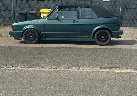 VW Golf Volkswagen 1 Aigner Cabrio