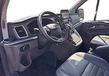 Ford Tourneo Custom L1 Titanium X + Kamera + Navi