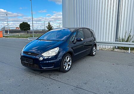 Ford S-Max Titanium Automatik*PDC, PANO, SITZHZG,*