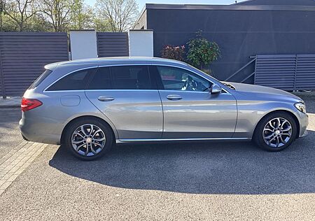 Mercedes-Benz C 180 T Navi Xenon PDC Tempomat Leder