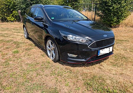 Ford Focus Turnier Austausch Motor -Titanium ST-Line