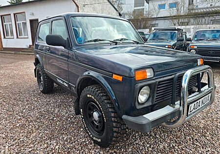 Lada Taiga Basis 4x4*AHK*1 Hand*TÜV Neu*