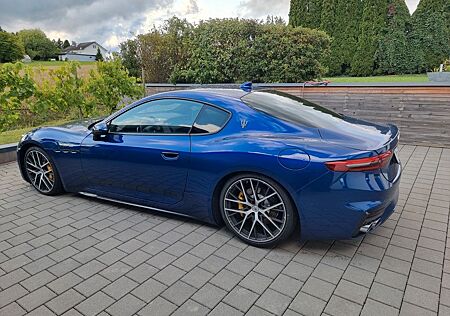 Maserati GranTurismo gebraucht kaufen Maserati GranTurismo 3.0 V6 404kW Trofeo Auto AWD Trofeo