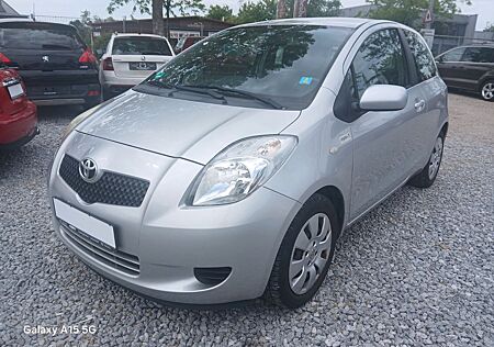 Toyota Yaris Sol/Lückenlos Scheckheft/2.hand