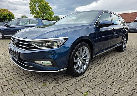 VW Passat Variant Volkswagen Passat Var Elegance 4M AHK Matrix Pano StHz 360°