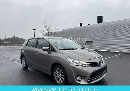 Toyota Verso 1,6 D.|7 prs.|Pano.|KAM.|ALU.|#2652