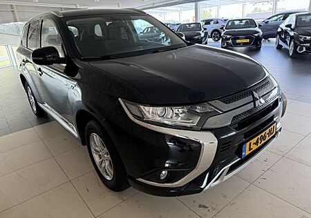 Mitsubishi Outlander 2.4 PHEV Pure