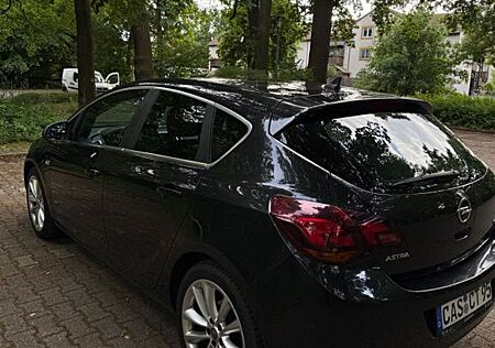 Opel Astra 1.4 Turbo 150 Jahre 103kW 150 Jah...