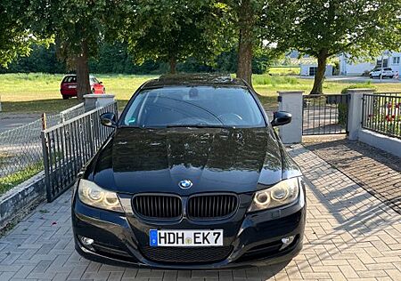 BMW 318i E90 Facelift, Rechnungen, Scheckheft, 8Fach