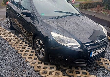 Ford Focus 1,0 EcoBoost 92kW Business Edition Bus...