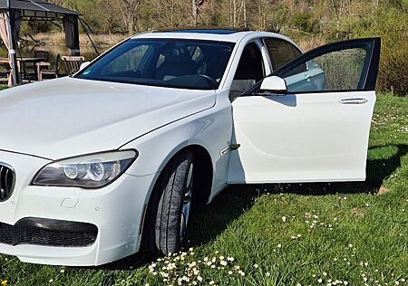BMW 750Li -