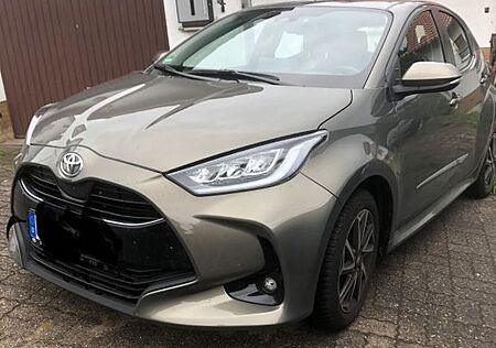 Toyota Yaris 1.5-l-VVT-i Club Club