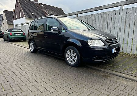 VW Touran Volkswagen 2.0 TDI DSG DPF Highline Highline
