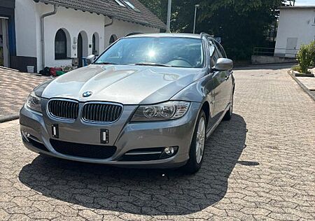 BMW 320i Touring -