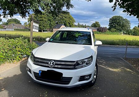 VW Tiguan Volkswagen 2.0 TDI SCR BMT LOUNGE Sport & Style ...