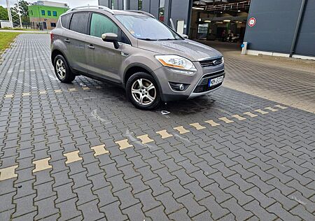 Ford Kuga 2,0 TDCi 4x4 120kW Titanium Titanium