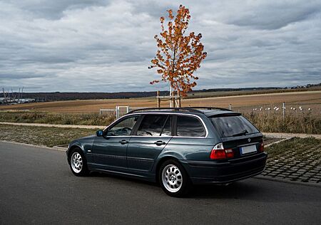 BMW 325i Touring - Xenon, Sitzheizung, Leder, TÜV