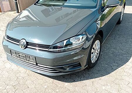 VW Golf Volkswagen 1.6 TDI SCR Trendline Trendline