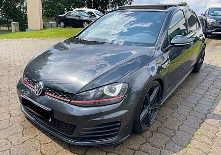 VW Golf Volkswagen VII Lim. GTI*DSG*PANO*LEDER*ACC*DCC*