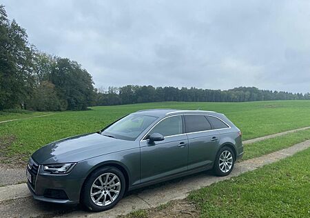 Audi A4 40 TDI S tronic Avant -