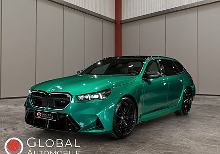 BMW M5 Touring xDrive°B&W°4-ZON°VENT°PANO°CARBON°MEM