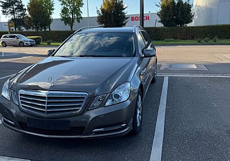Mercedes-Benz E 200 CDI T -