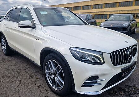 Mercedes-Benz GLC 300 4Matic AMG Pano Standeizung Distronic
