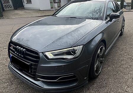 Audi S3 2.0 TFSI S tronic quattro Sportback -