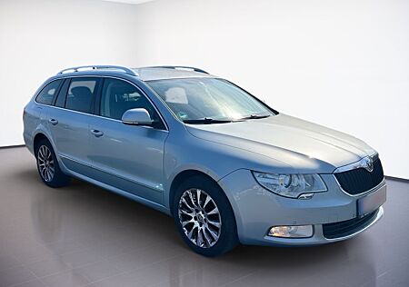 Skoda Superb Combi Elegance,Automatik,Navi,Xenon,PDC