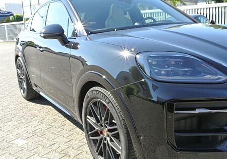 Porsche Cayenne Coupe GTS,sport des,18" wege,AHK,3 displ