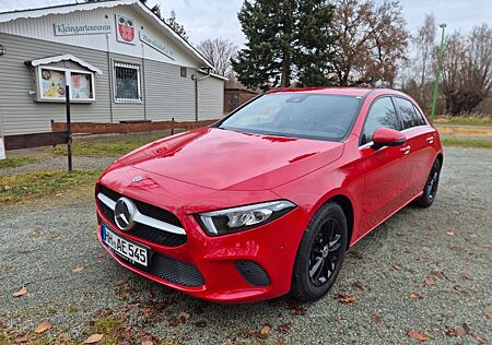 Mercedes-Benz A 180 d DCT 8 fach bereift