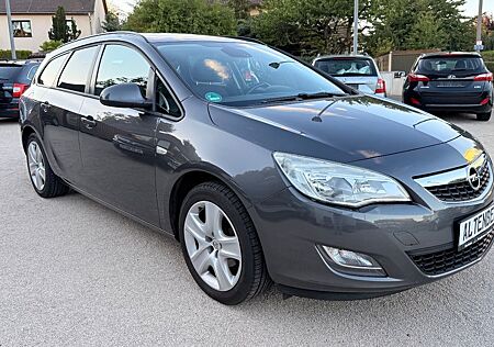 Opel Astra J Sports Tourer Design Edition