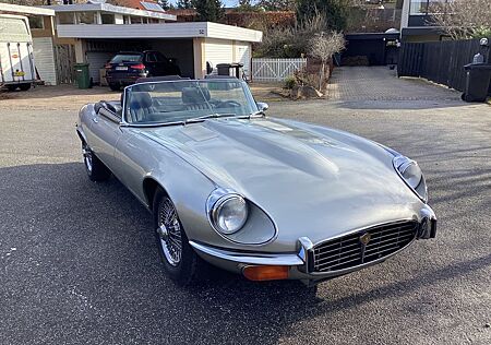 Jaguar E-Type v12 , ground up restoration