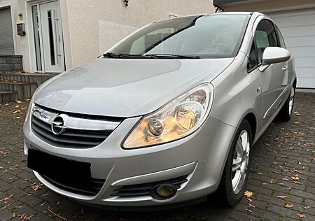 Opel Corsa 1.2 Navi/Teilleder/TÜV Neu