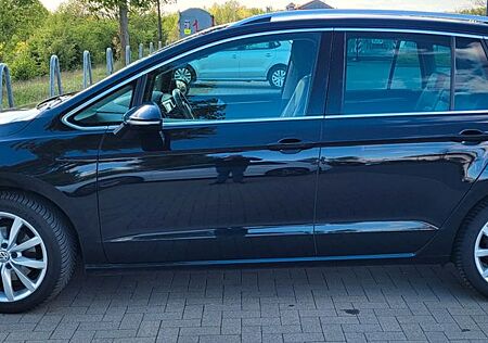 VW Golf Sportsvan Volkswagen 2.0 TDI DSG Highline *LEDER*