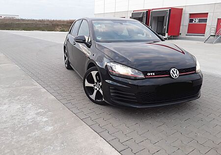 VW Golf Volkswagen 2.0 TSI BMT GTI GTI