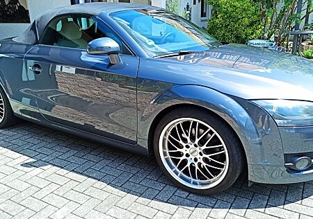 Audi TT Roadster 2.0 TFSI -