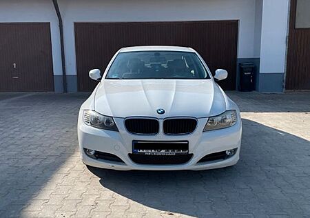 BMW 318i -