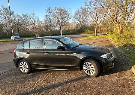 BMW 118d schwarz 3. Hand