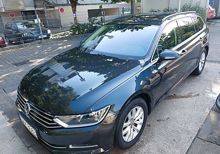 VW Passat Variant Volkswagen 2.0 TDI SCR DSG Comfortline V...