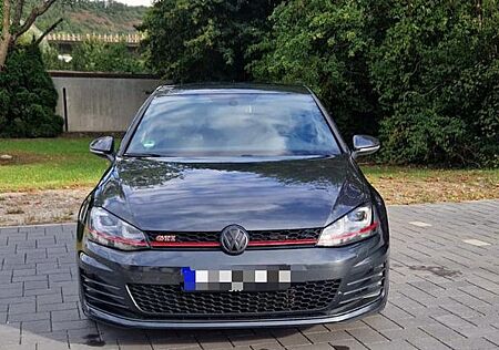 VW Golf Volkswagen 2.0 TSI BMT GTI Performance GTI Performance